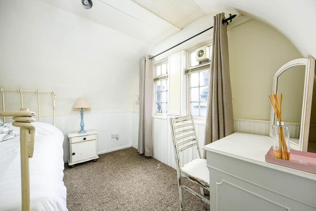 Unique 1 Bedroom Apartment-Bath Exteriér fotografie